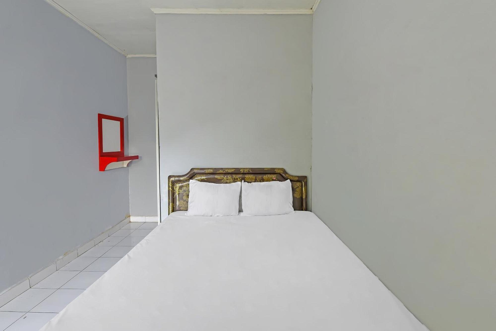 Spot On 91905 Hotel Cipto Arum Cilacap Exterior photo